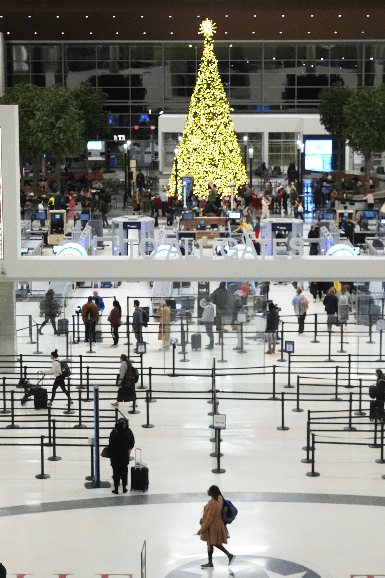 Inaugural Holiday Tree Lighting - Nashville International Airport | BNA